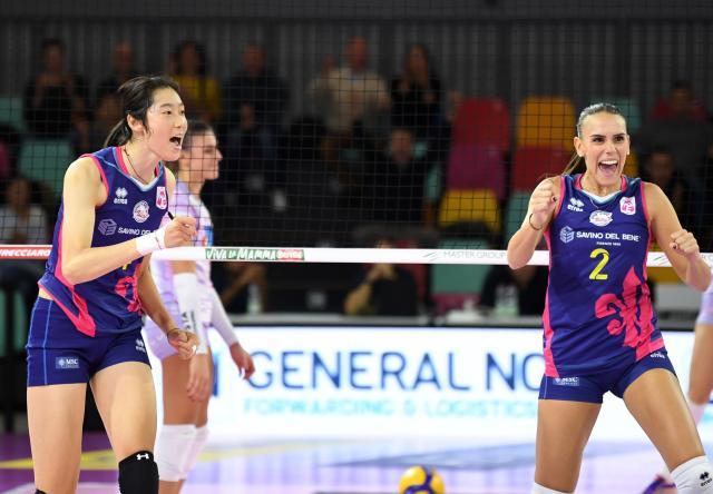 开云APP-斯坎迪奇逆转取胜升至第三 朱婷17分首度当选MVP